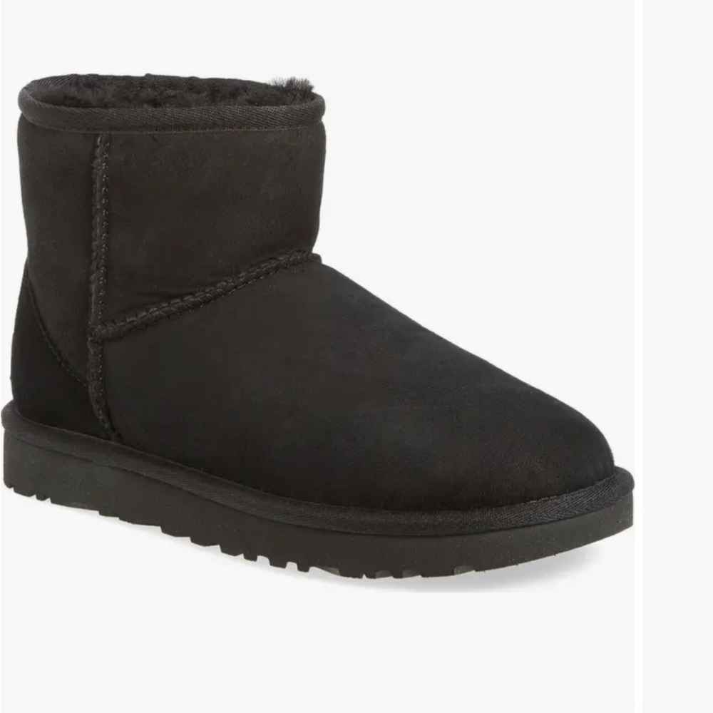 UGG Classic Mini II Genuine Shearling Lined Boot (Women)